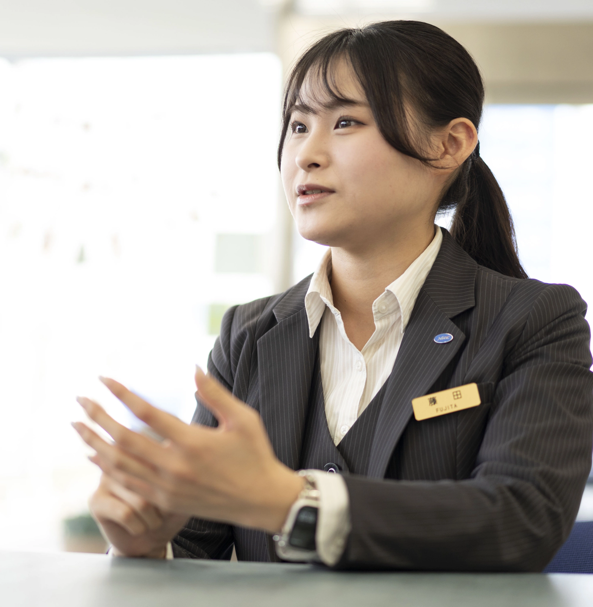 営業スタッフ 藤田さんのインタビュー写真